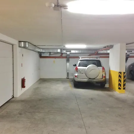 Flat & Free Parking Apartmán