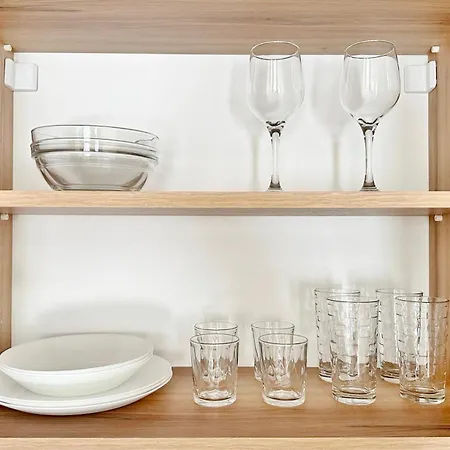 Flat & Free Parking 바르나